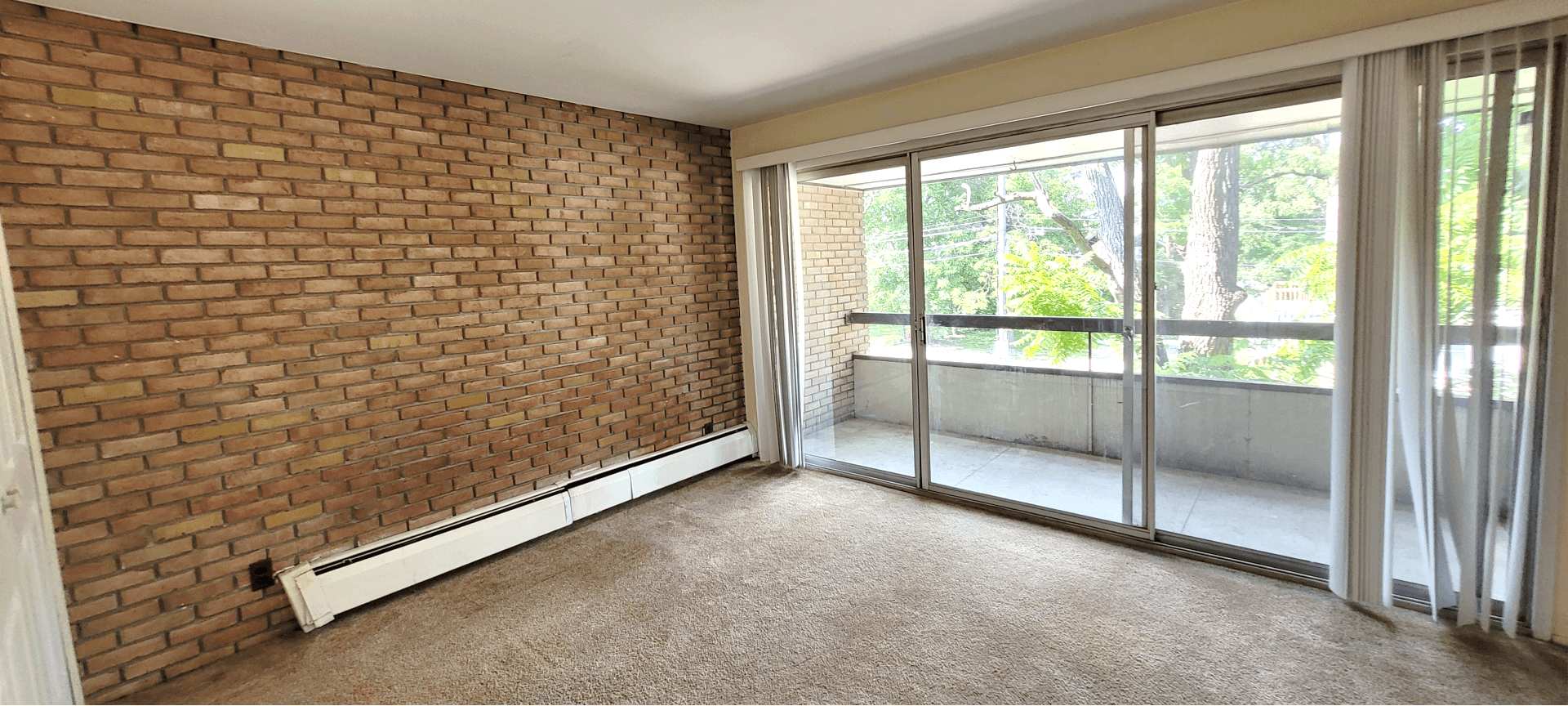 Ypsilanti House: 207 Ballard St. #305