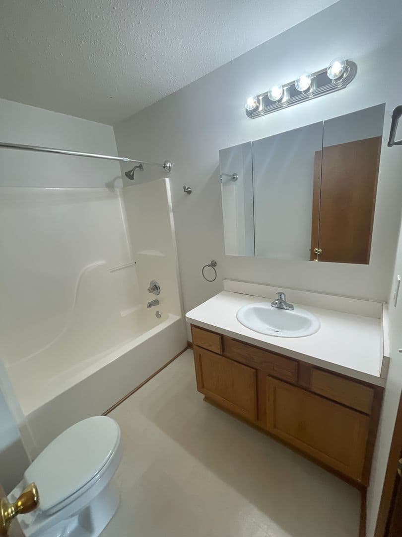 Ypsilanti House: 2636 Stadium View Dr. #8