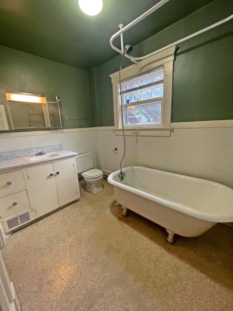 Ann Arbor Apartment: 914 Vaughn St.