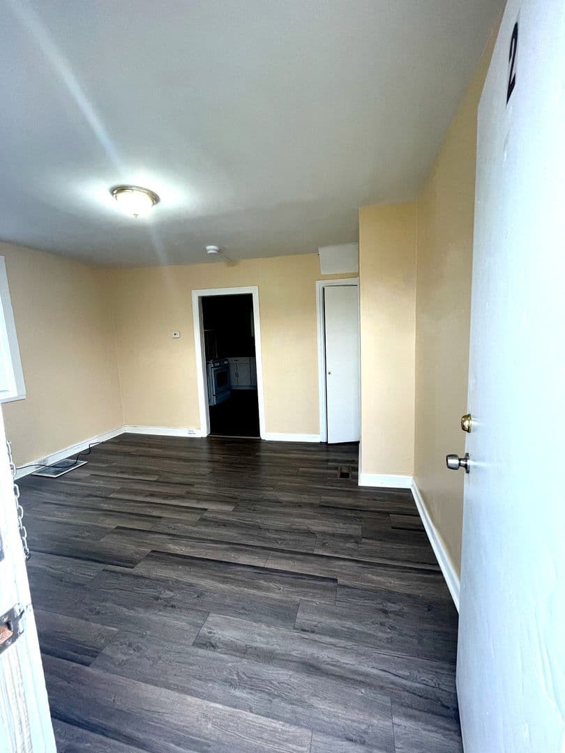 Ypsilanti Apartment: 3145 Snow Road