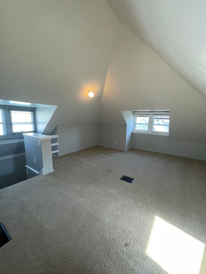 Ann Arbor House: 406 East Jefferson St