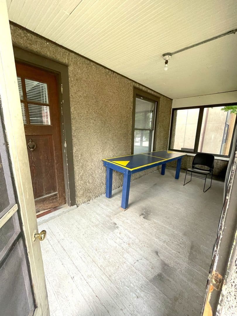 Ann Arbor Apartment: 1011 Vaughn St.
