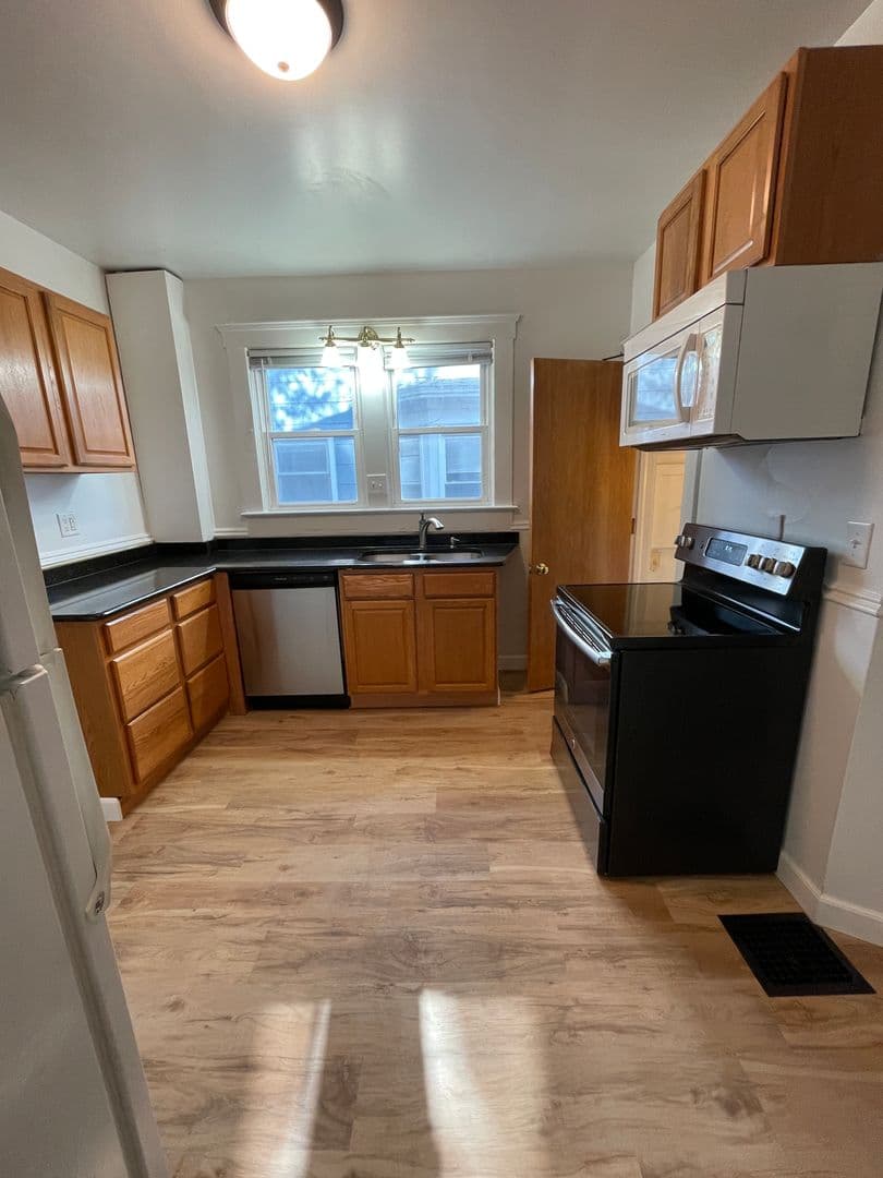 Ann Arbor House: 406 East Jefferson St