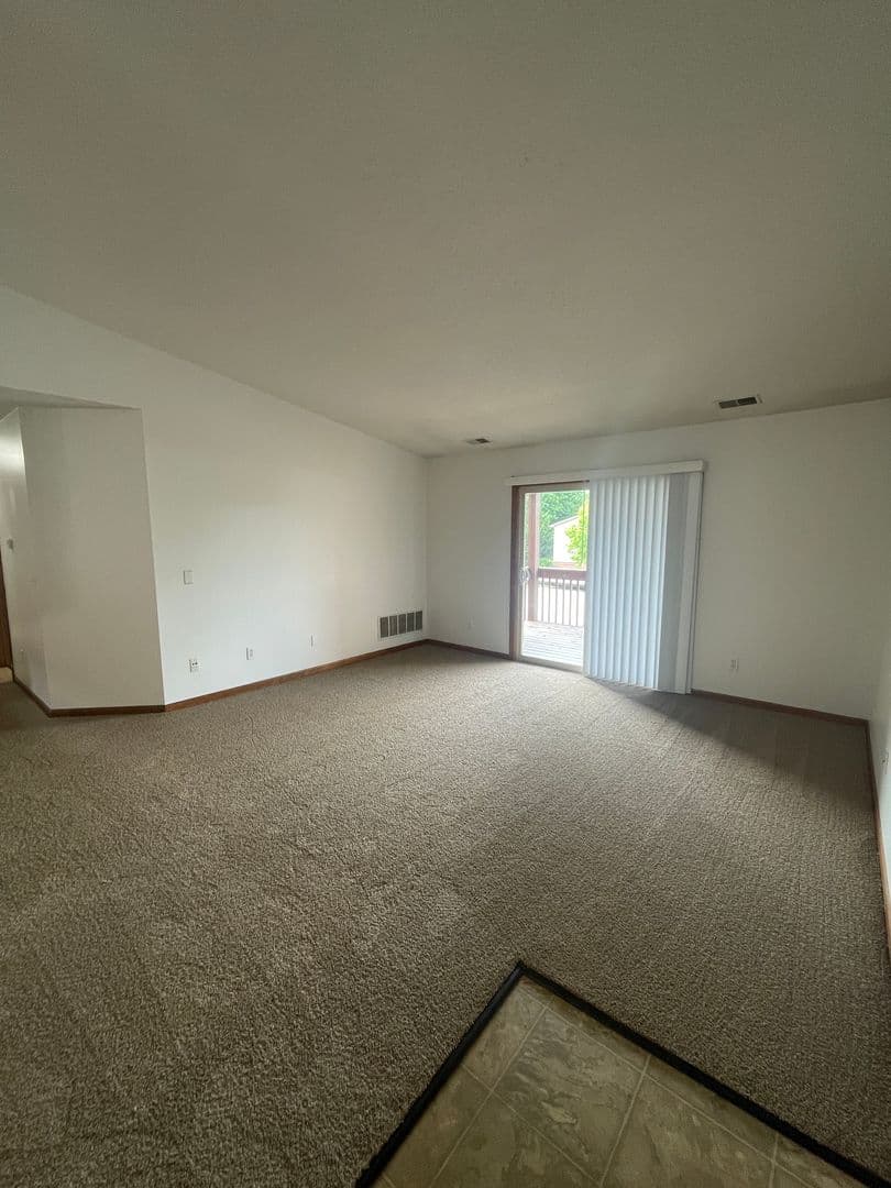 Ypsilanti House: 2636 Stadium View Dr. #8