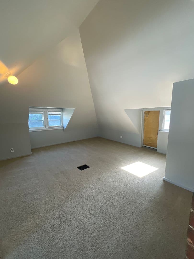 Ann Arbor House: 406 East Jefferson St