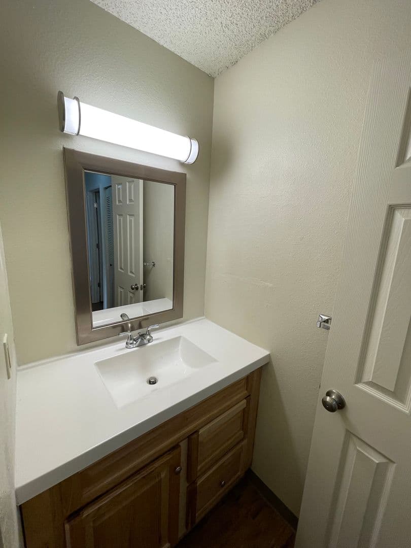 Ft Collins Apartment: 1200/20 E. Stuart / 1701/09/17 Welch