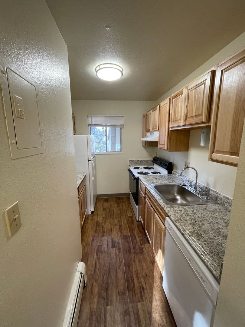 Ft Collins Apartment: 1200/20 E. Stuart / 1701/09/17 Welch