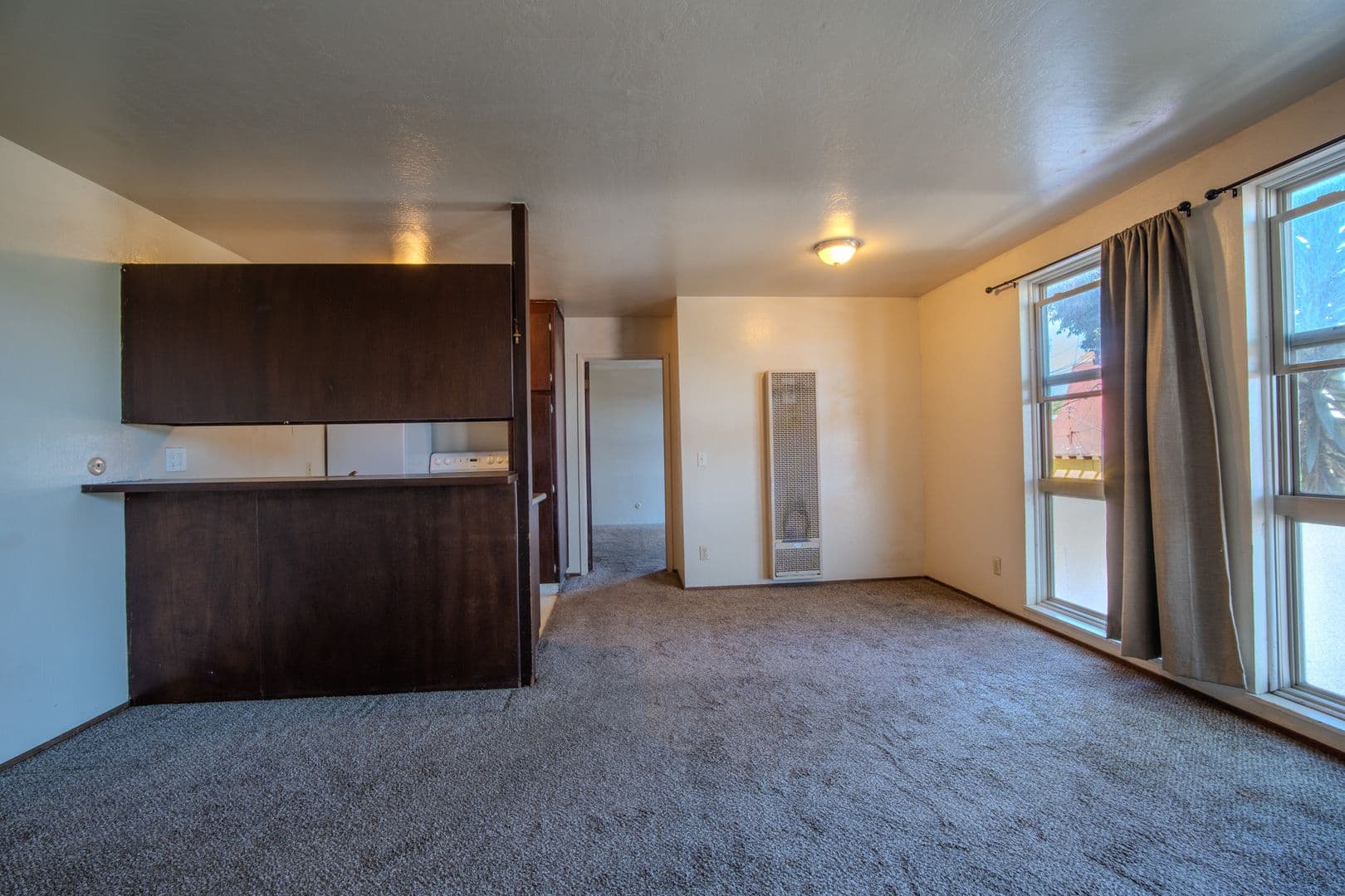 Watsonville Apartment: 615 Blackburn St.