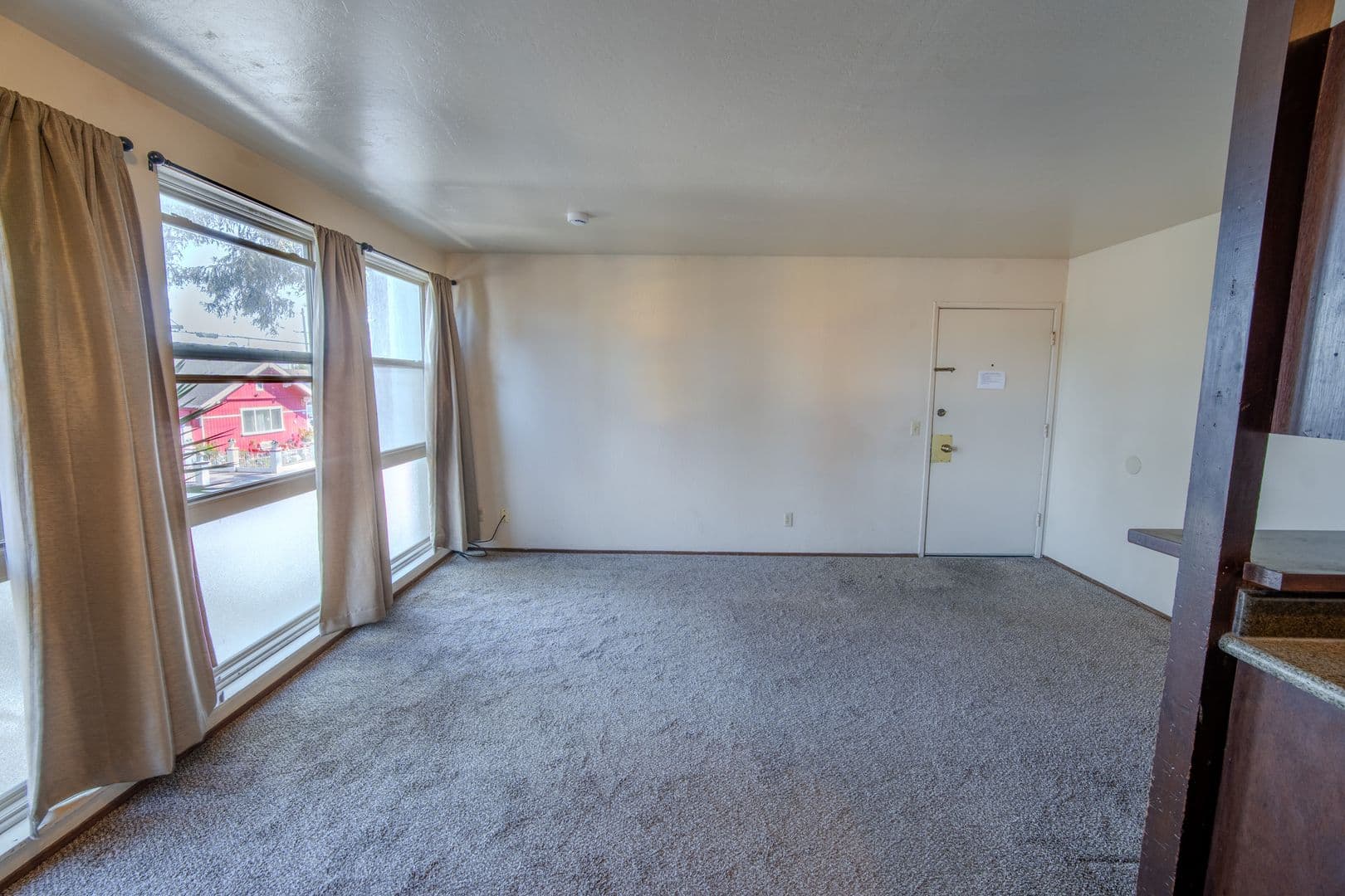 Watsonville Apartment: 615 Blackburn St.