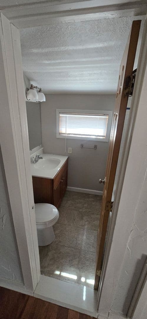 Farmington Apartment: 808 2nd Street