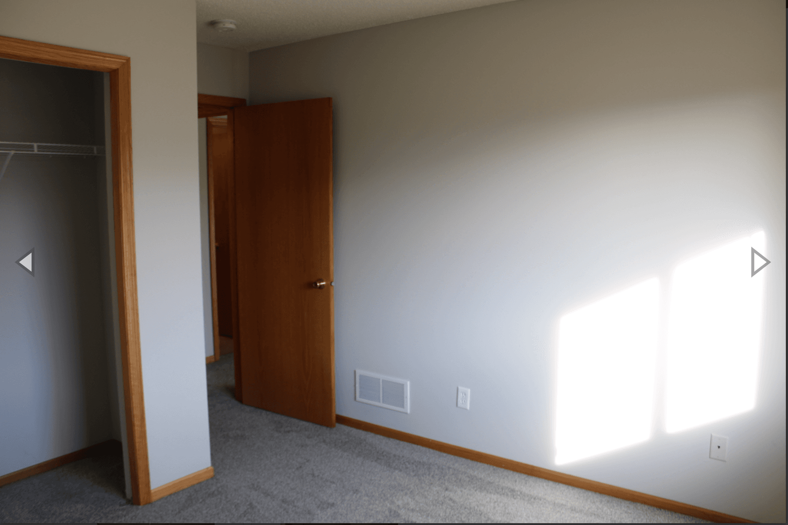 Somerset Townhome: 451 Meadow Lane