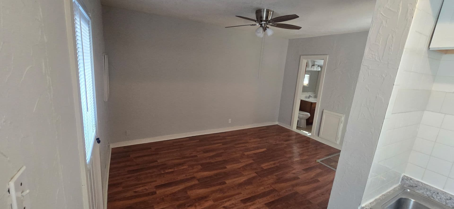 Farmington Apartment: 808 2nd Street