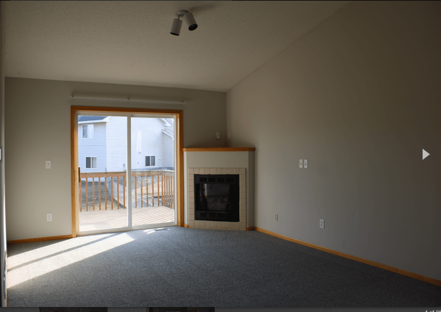 Somerset Townhome: 451 Meadow Lane