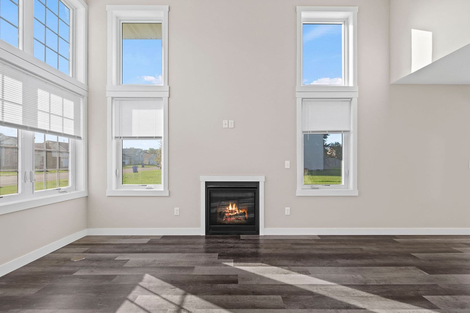 Somerset Townhome: 521 Meadow Lane