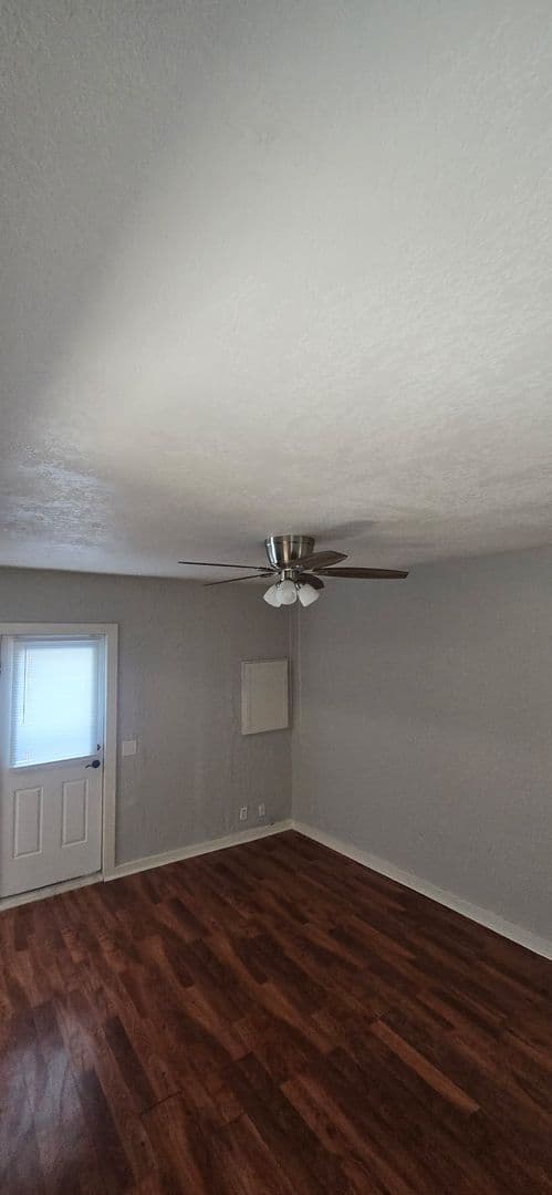 Farmington Apartment: 808 2nd Street