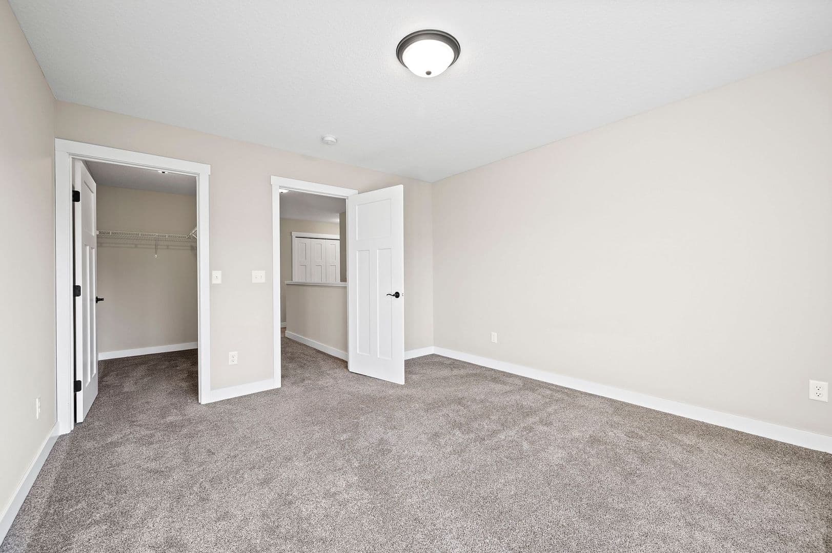 Somerset Townhome: 521 Meadow Lane