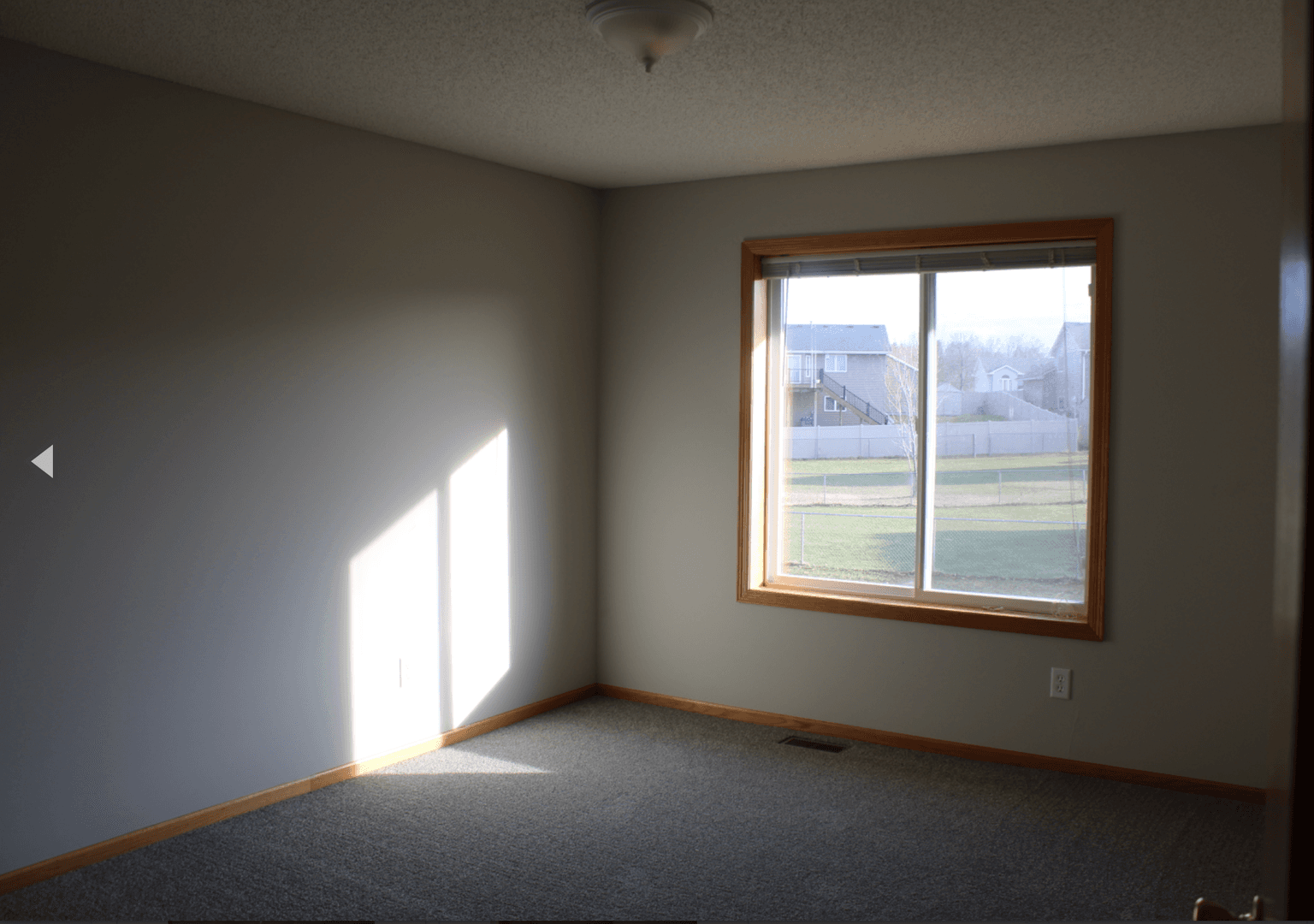 Somerset Townhome: 451 Meadow Lane