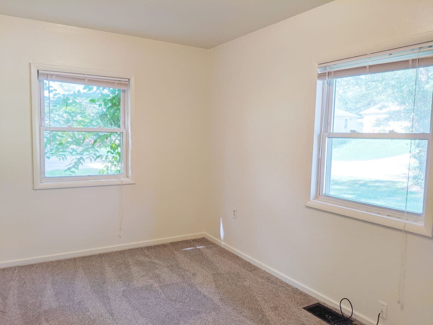 Bloomington Apartment: 116 N Roosevelt Street