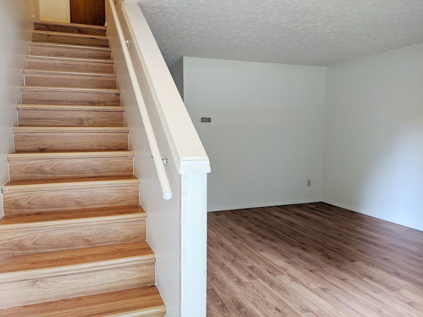 Bloomington Apartment: 108-118 S Westplex Ave