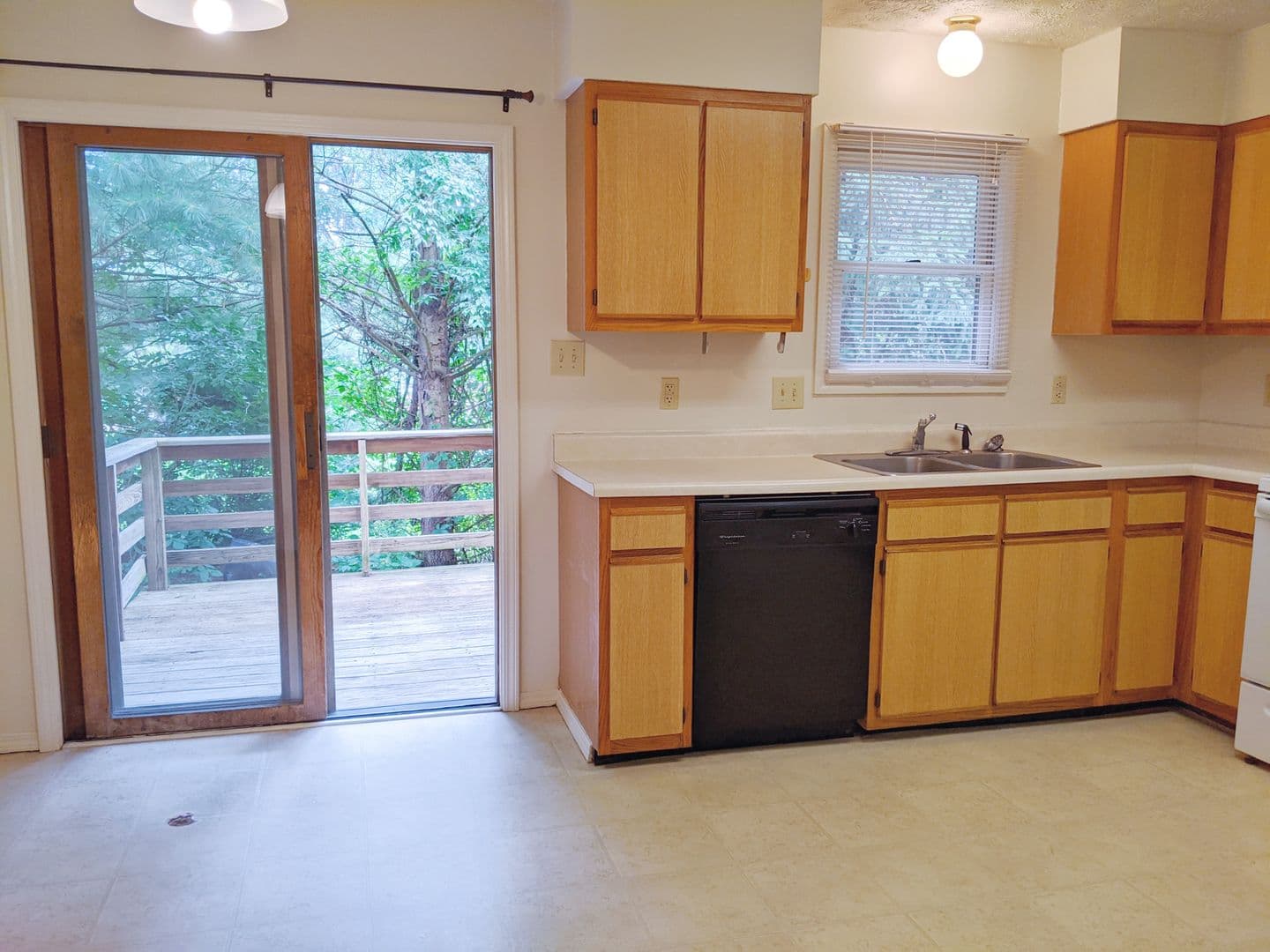 Bloomington Apartment: 108-118 S Westplex Ave