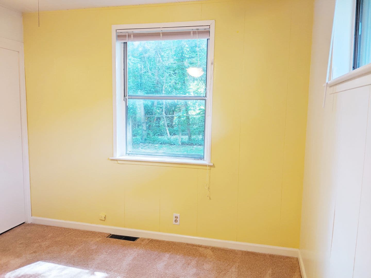 Bloomington Apartment: 412 N Roosevelt St