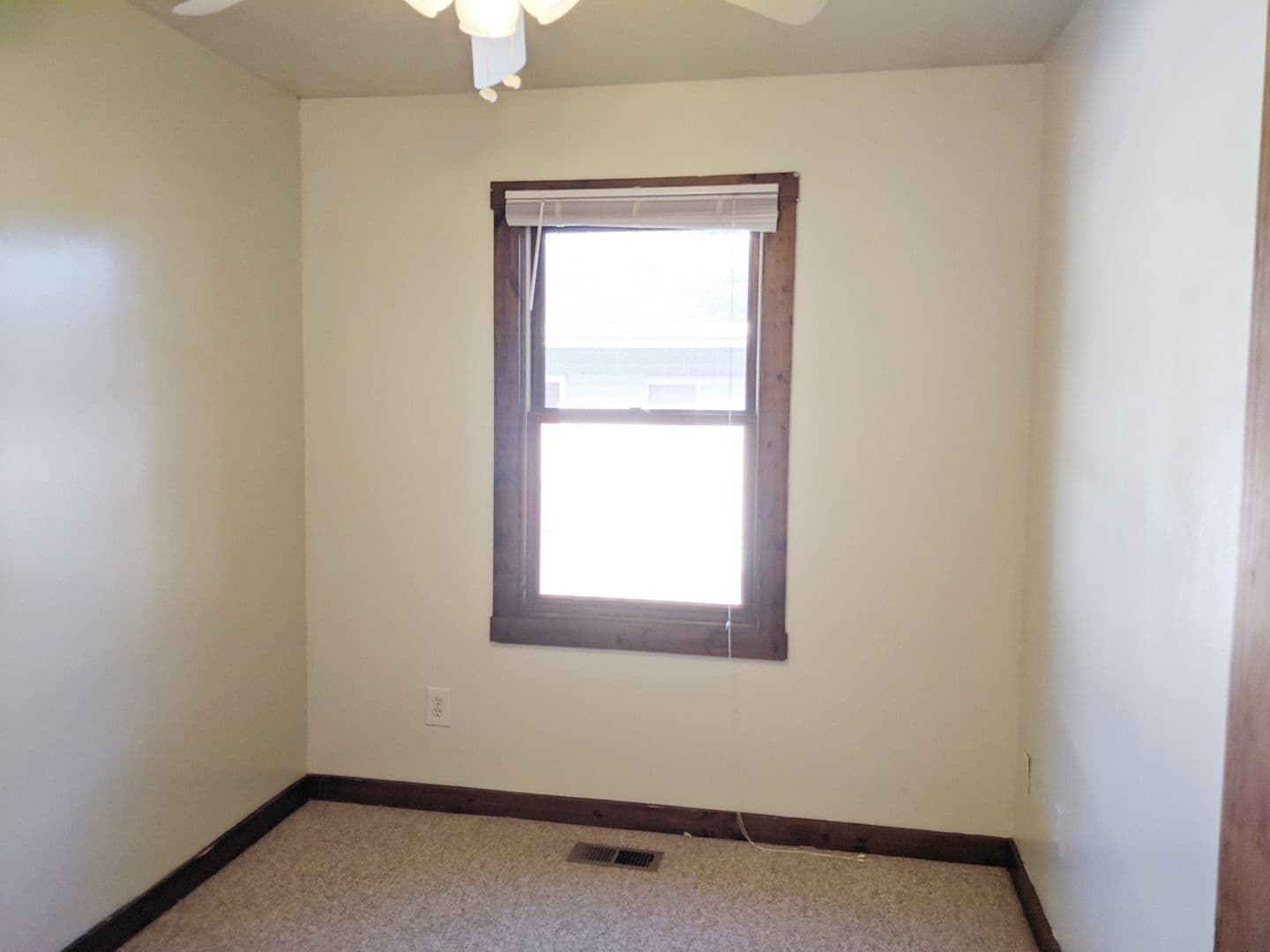 Bloomington Apartment: 405 - 421 E 20th St