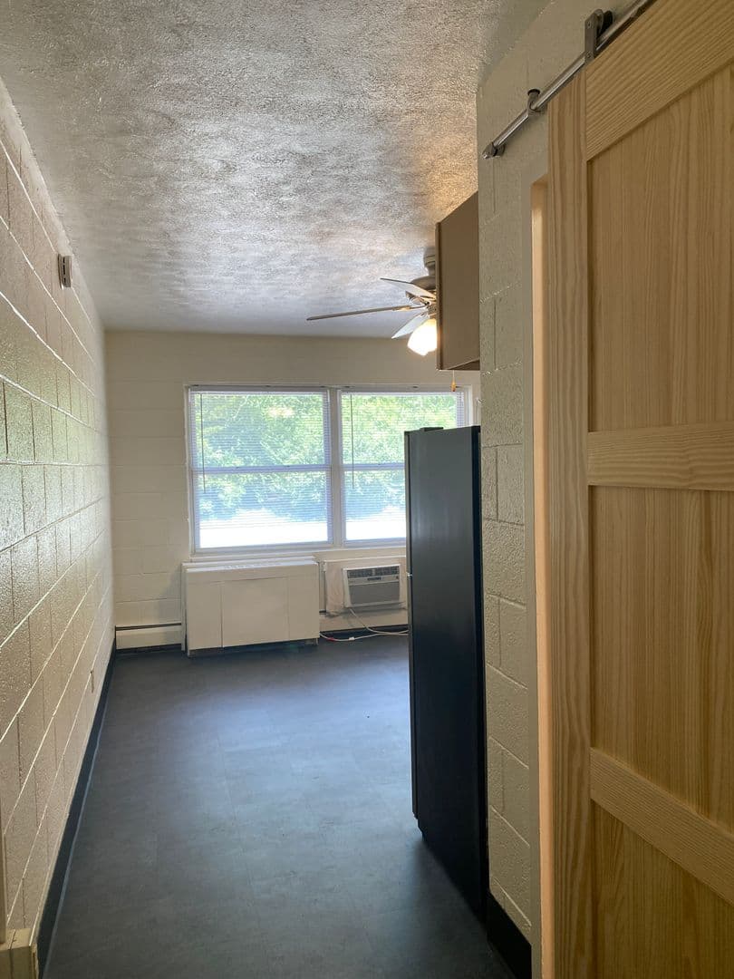 Bloomington Apartment: 2622 N Walnut St