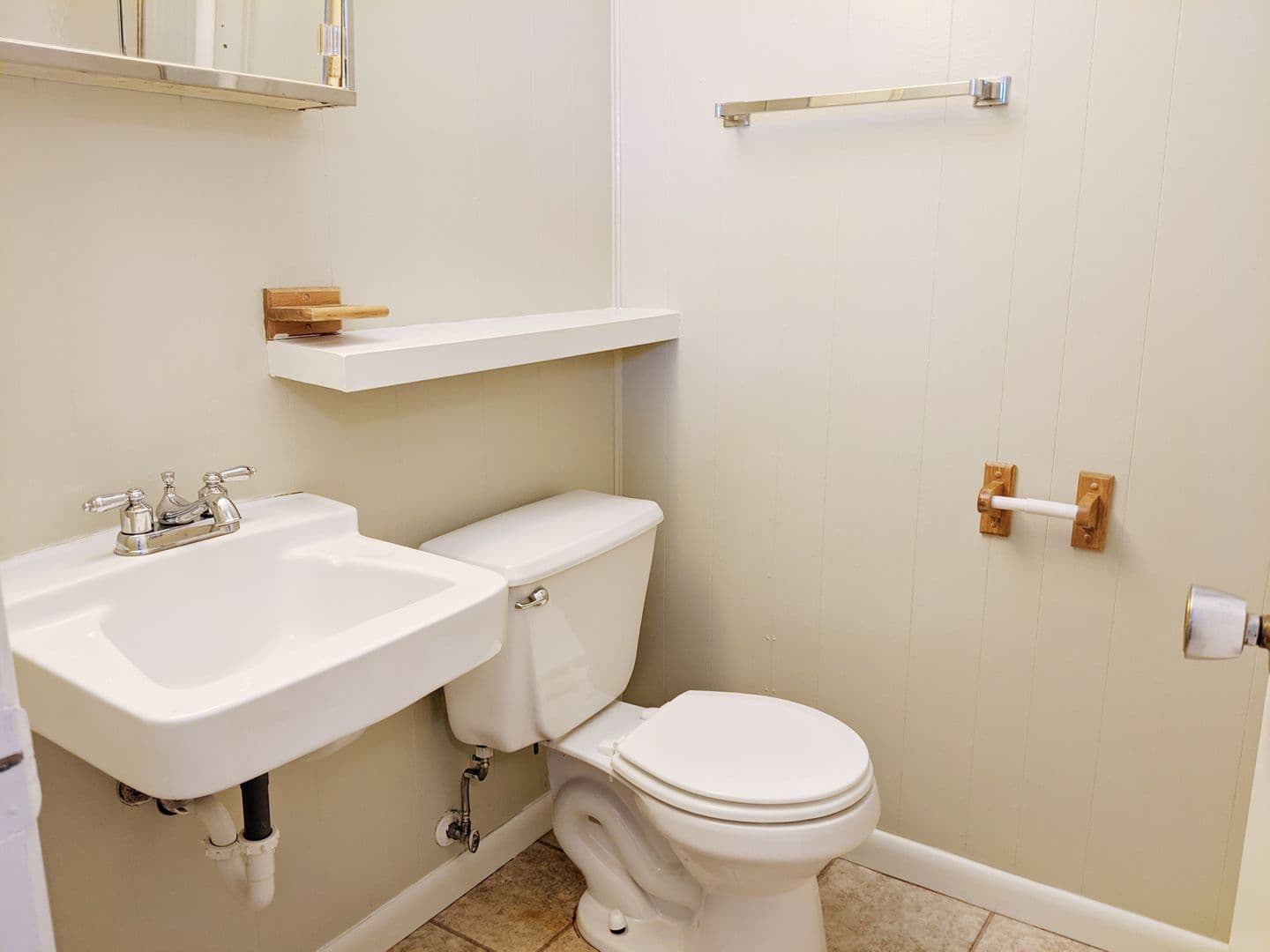 Bloomington Apartment: 415 S Dunn St