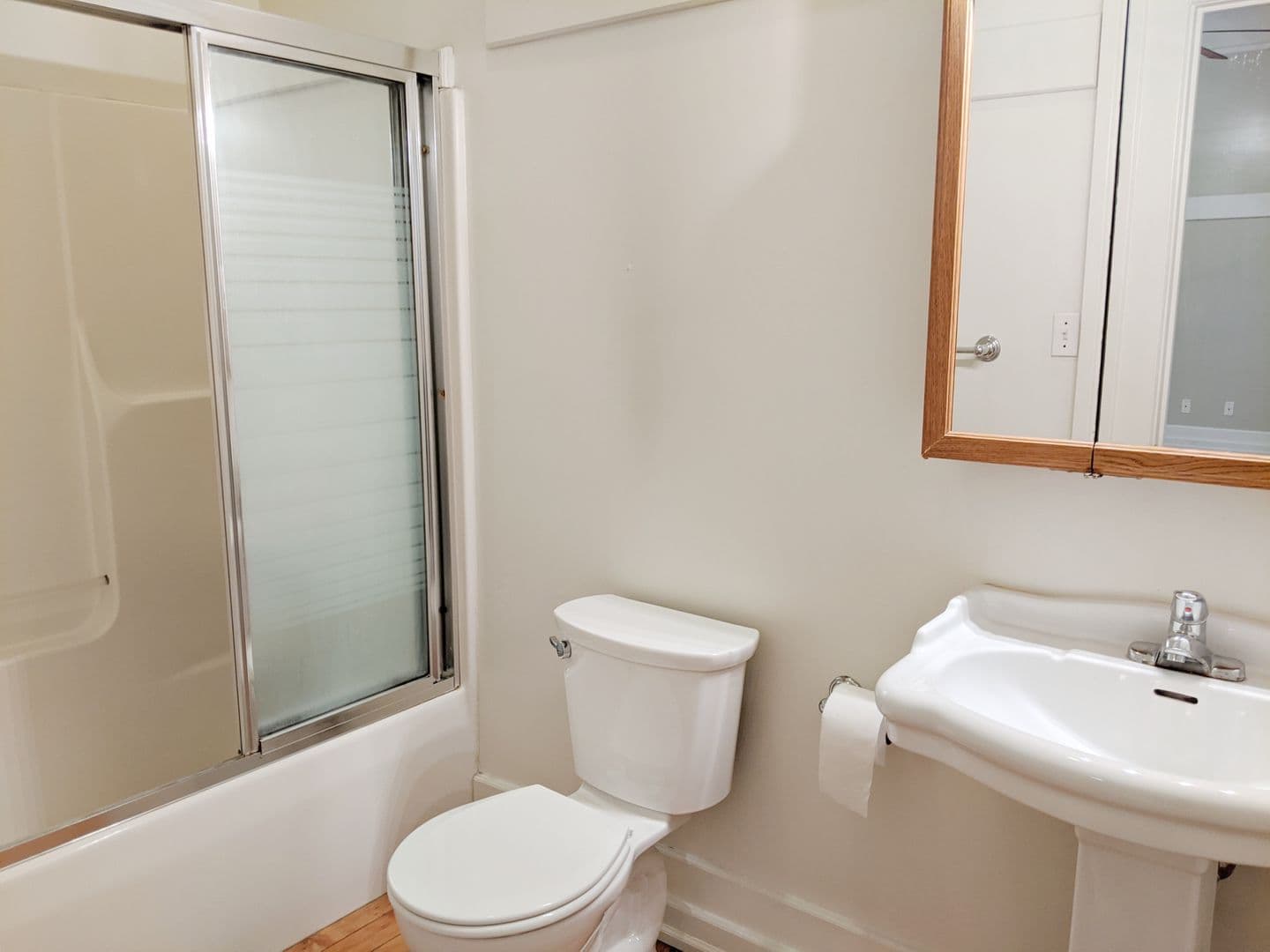 Bloomington Apartment: 112.5 W 6th St