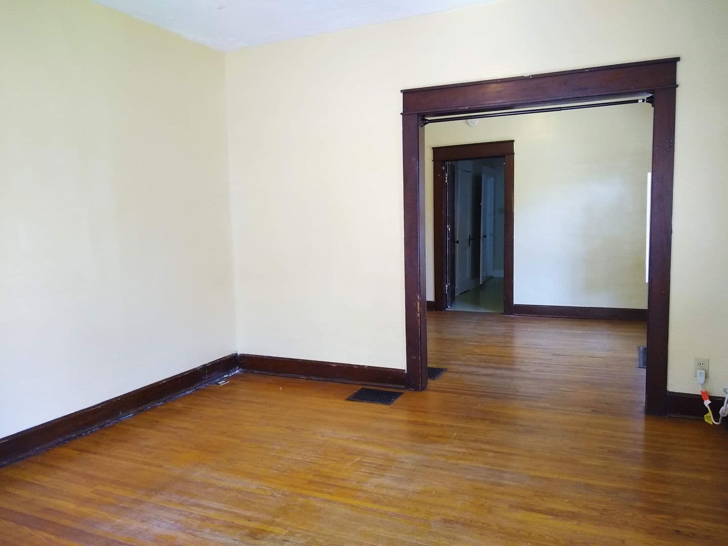 Bloomington Apartment: 211 North Grant St