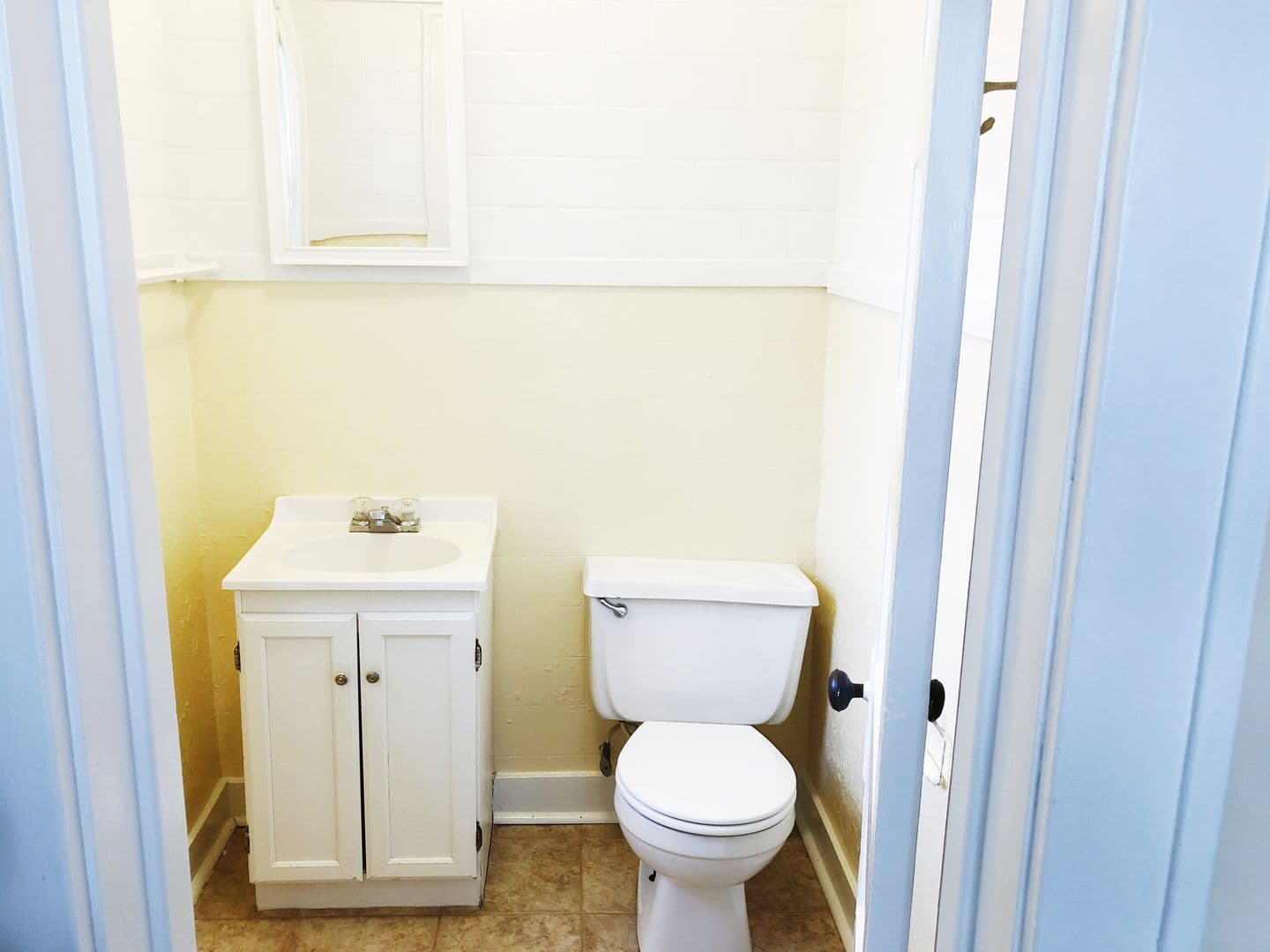 Bloomington Apartment: 323 S Eagleson Ave