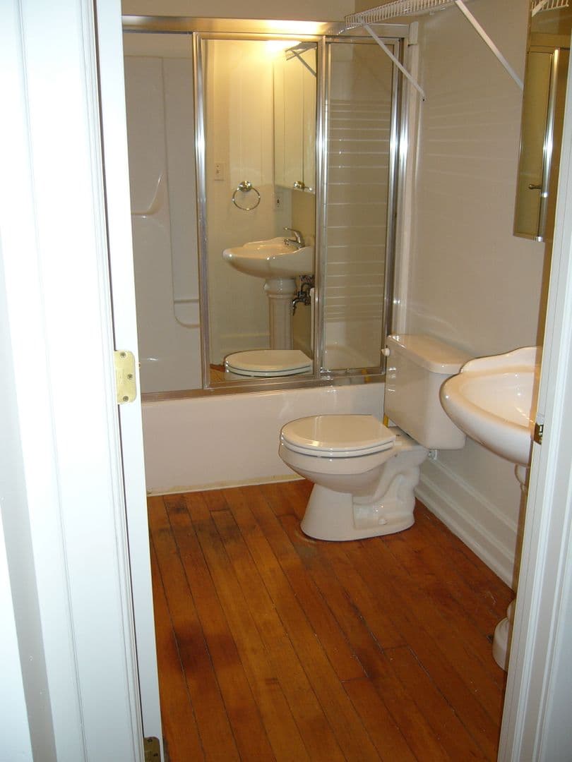 Bloomington Apartment: 112.5 W 6th St