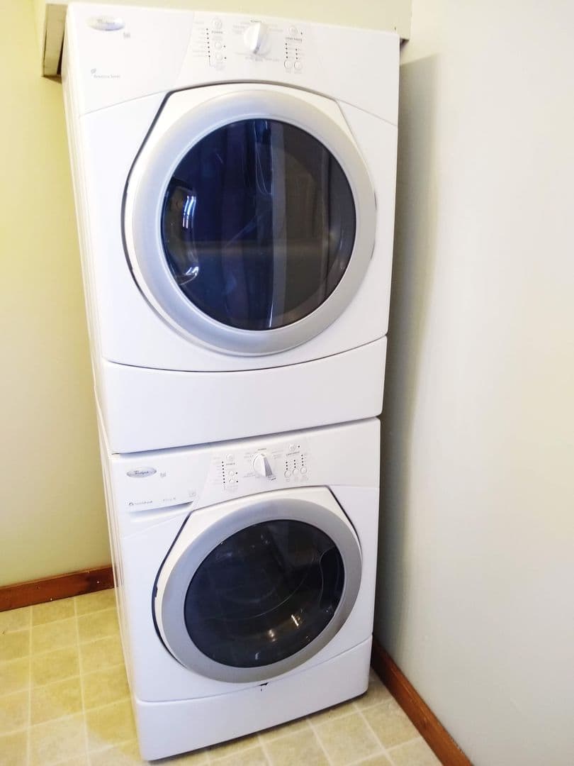Bloomington Apartment: 112.5 S College Ave