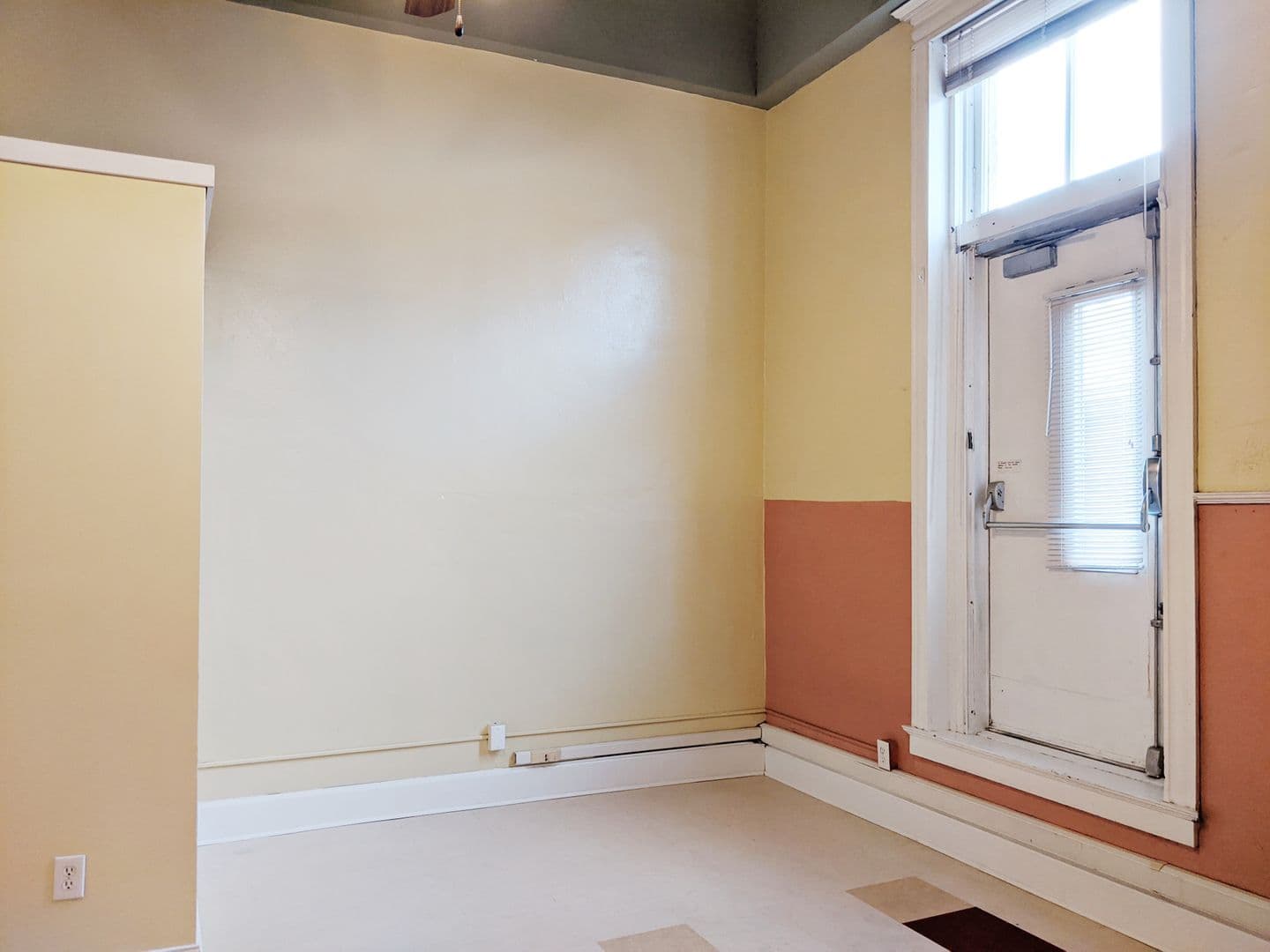 Bloomington Apartment: 116 1/2 N Walnut St