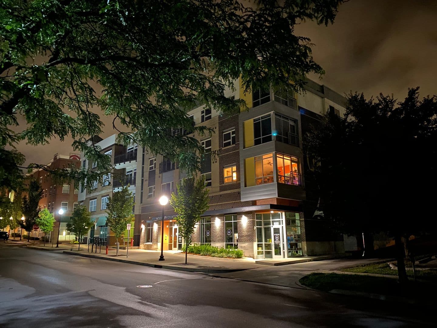 Bloomington Apartment: 526 N Morton St