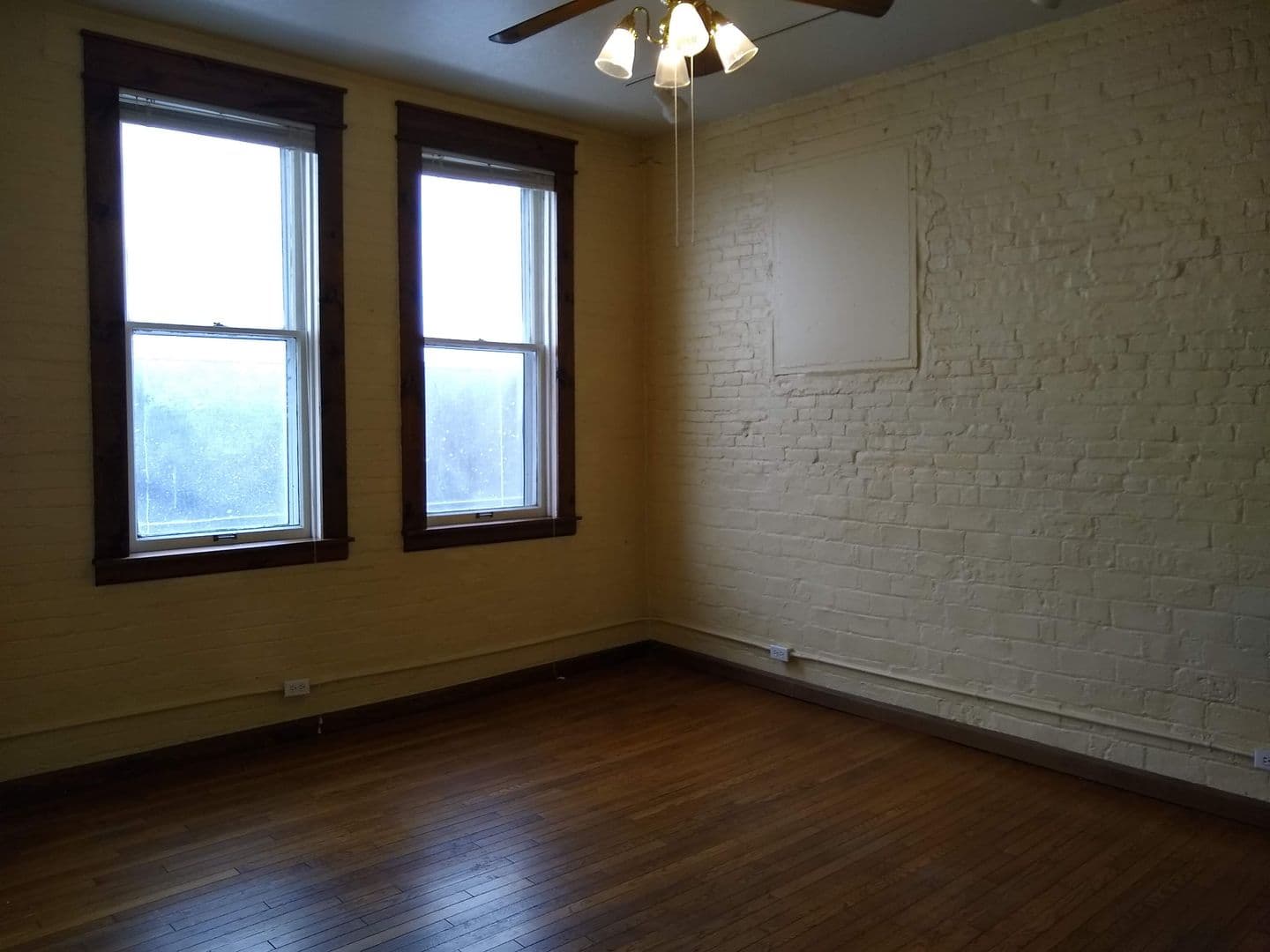 Bloomington Apartment: 112.5 S College Ave