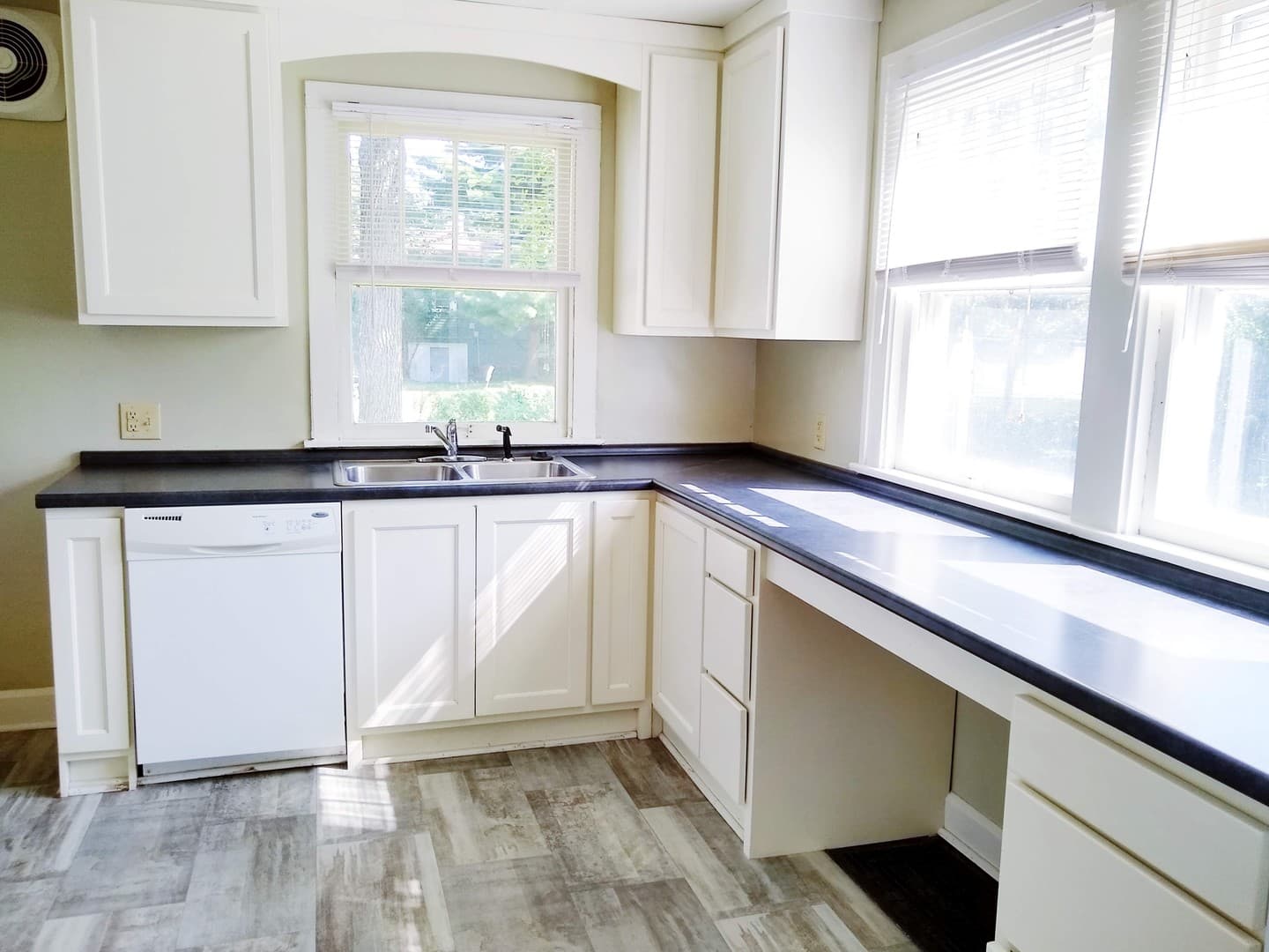 Bloomington Apartment: 2401 E 3rd St