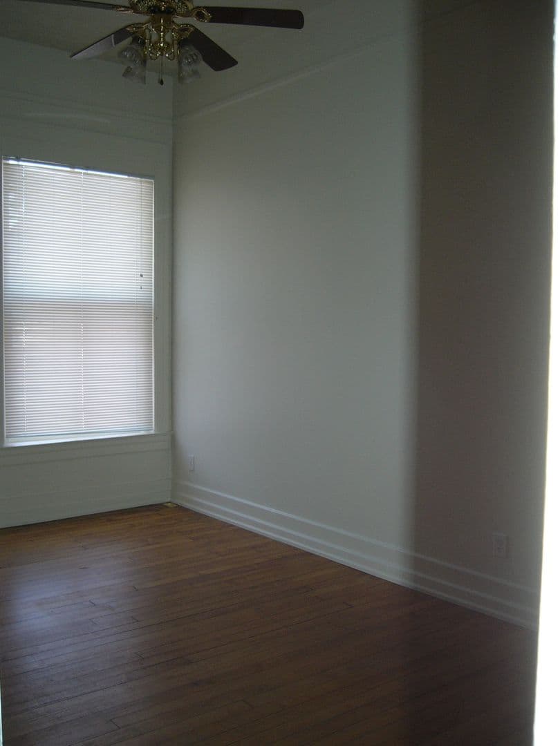 Bloomington Apartment: 112.5 W 6th St