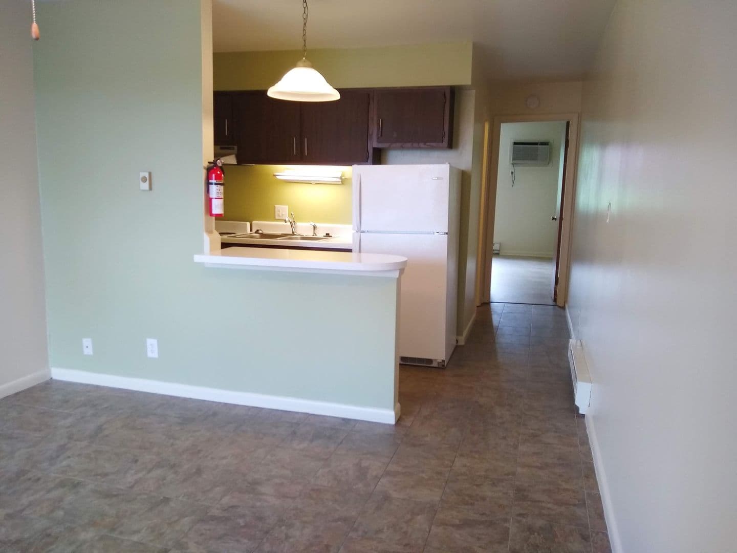 Bloomington Apartment: 615 W 15th St