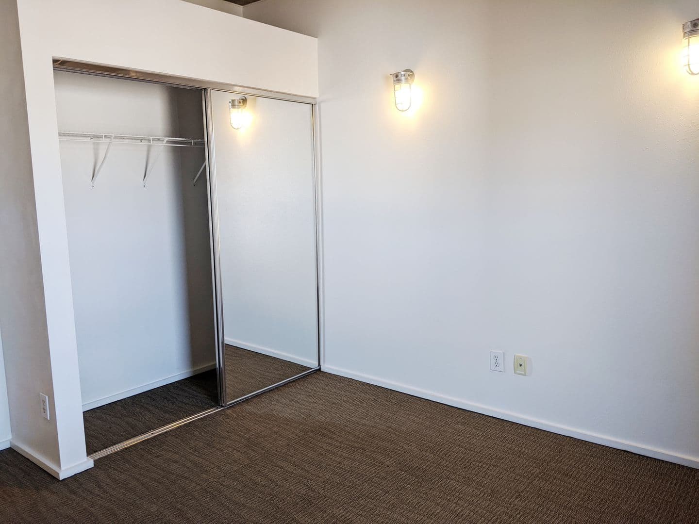 Bloomington Apartment: 212 N Morton St