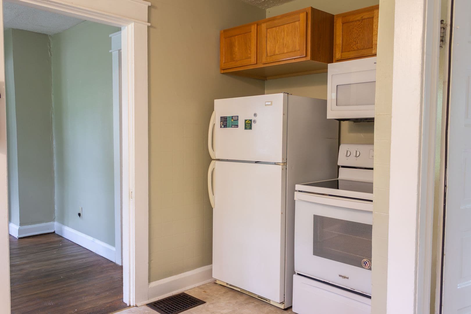 Bloomington Apartment: 217 S Clark St