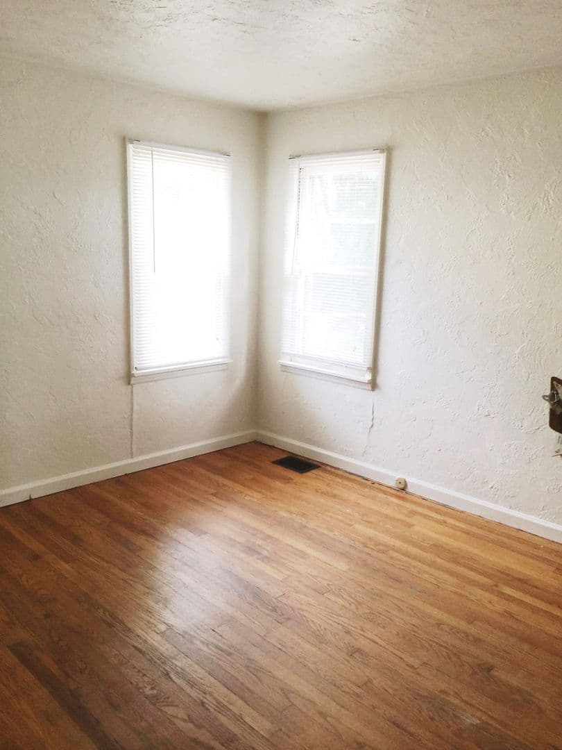 Bloomington Apartment: 405 - 421 E 20th St
