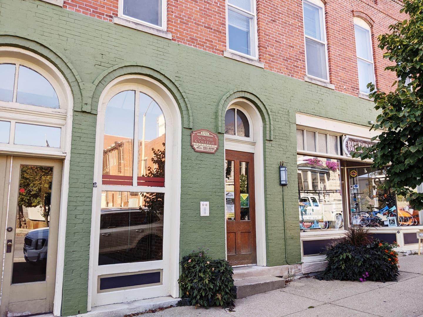 Bloomington Apartment: 112.5 S College Ave