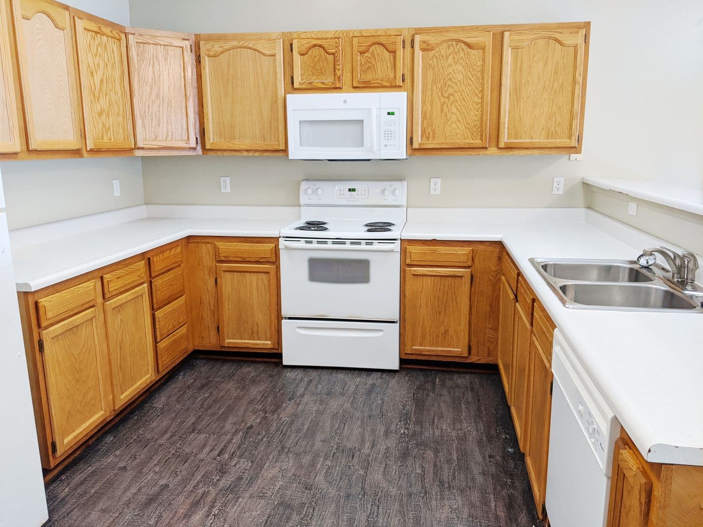 Bloomington Apartment: 405 - 421 E 20th St