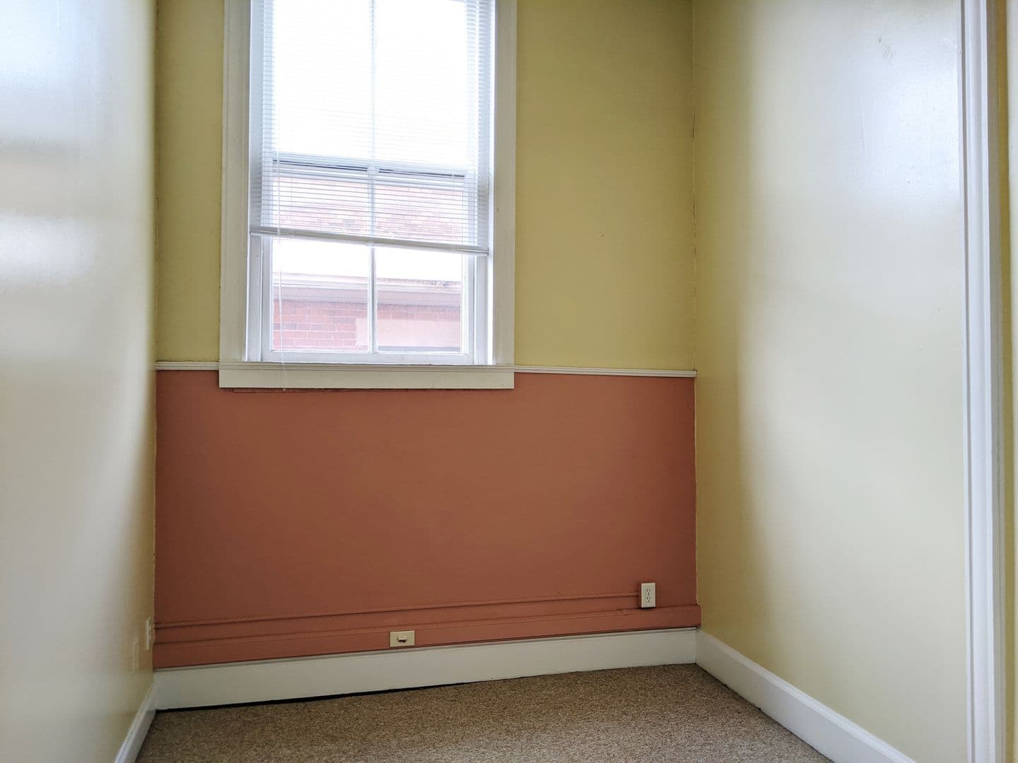 Bloomington Apartment: 116 1/2 N Walnut St
