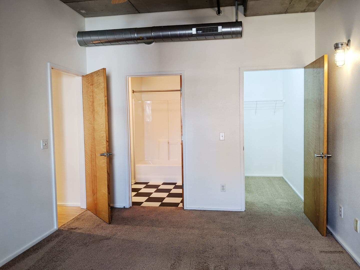 Bloomington Apartment: 212 N Morton St