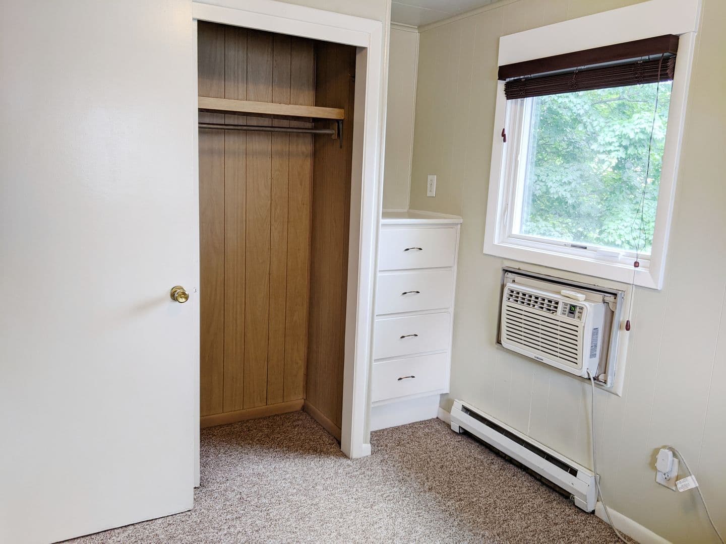 Bloomington Apartment: 415 S Dunn St