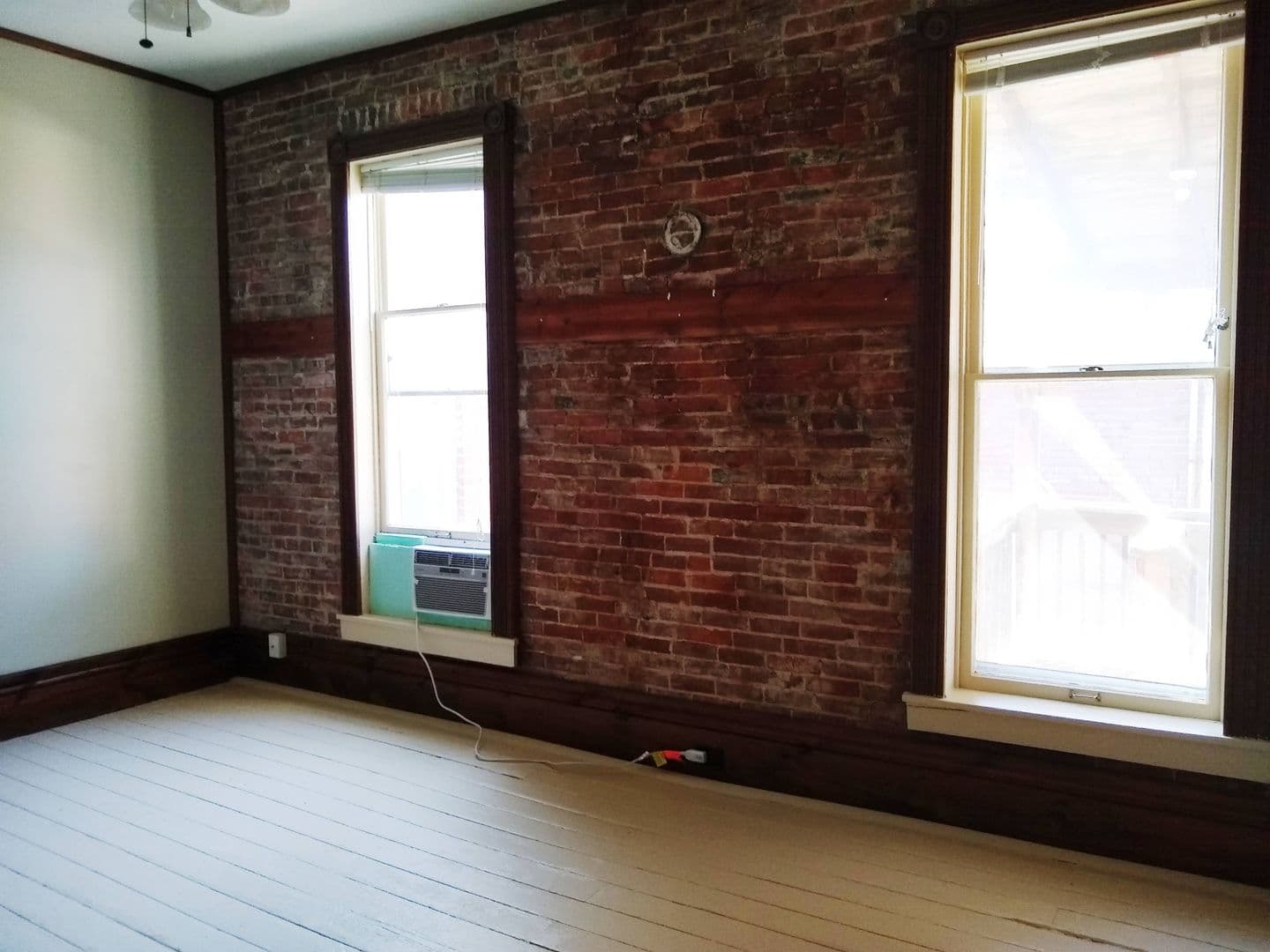 Bloomington Apartment: 112.5 S College Ave