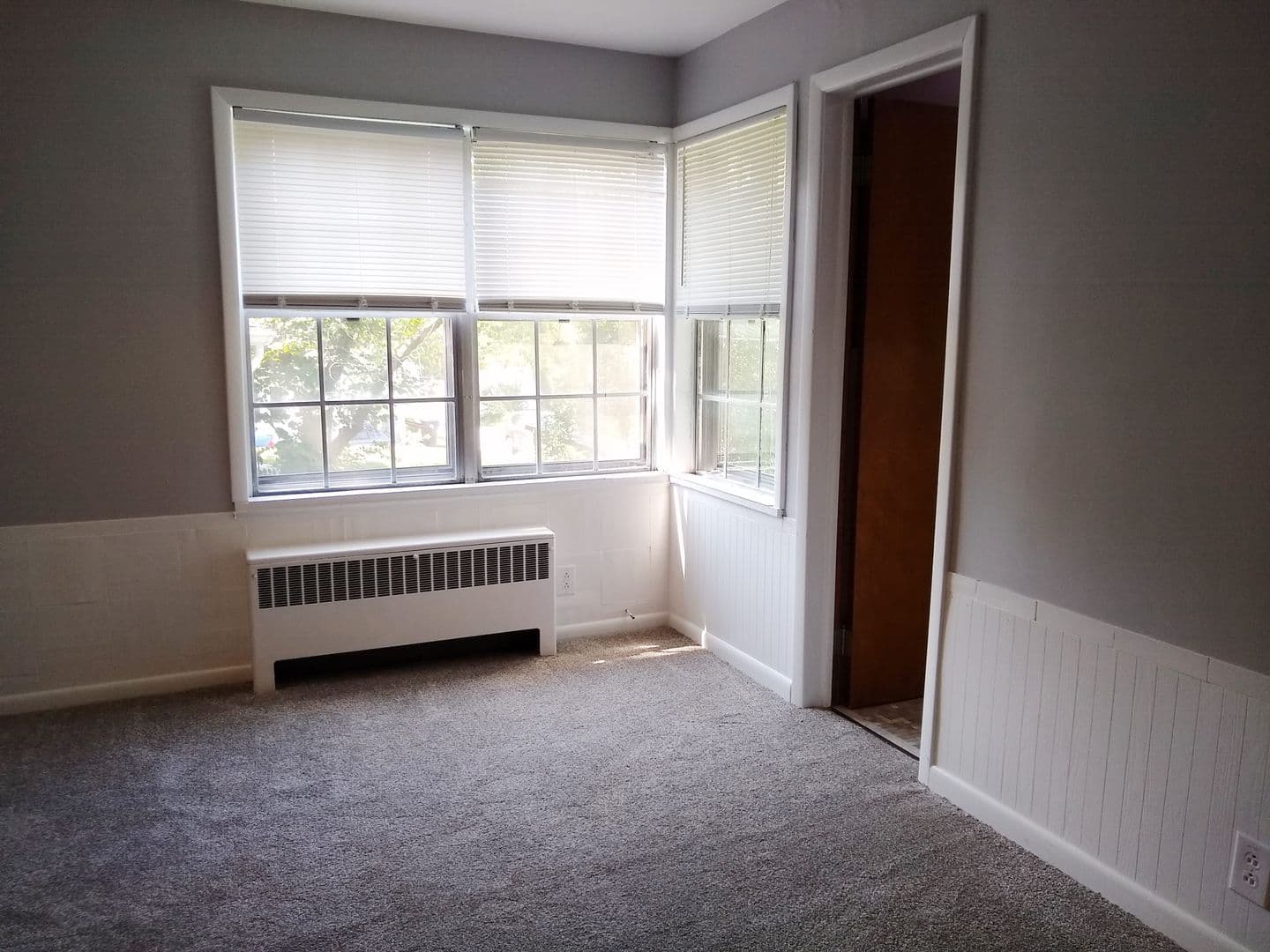 Bloomington Apartment: 127 S Clark St