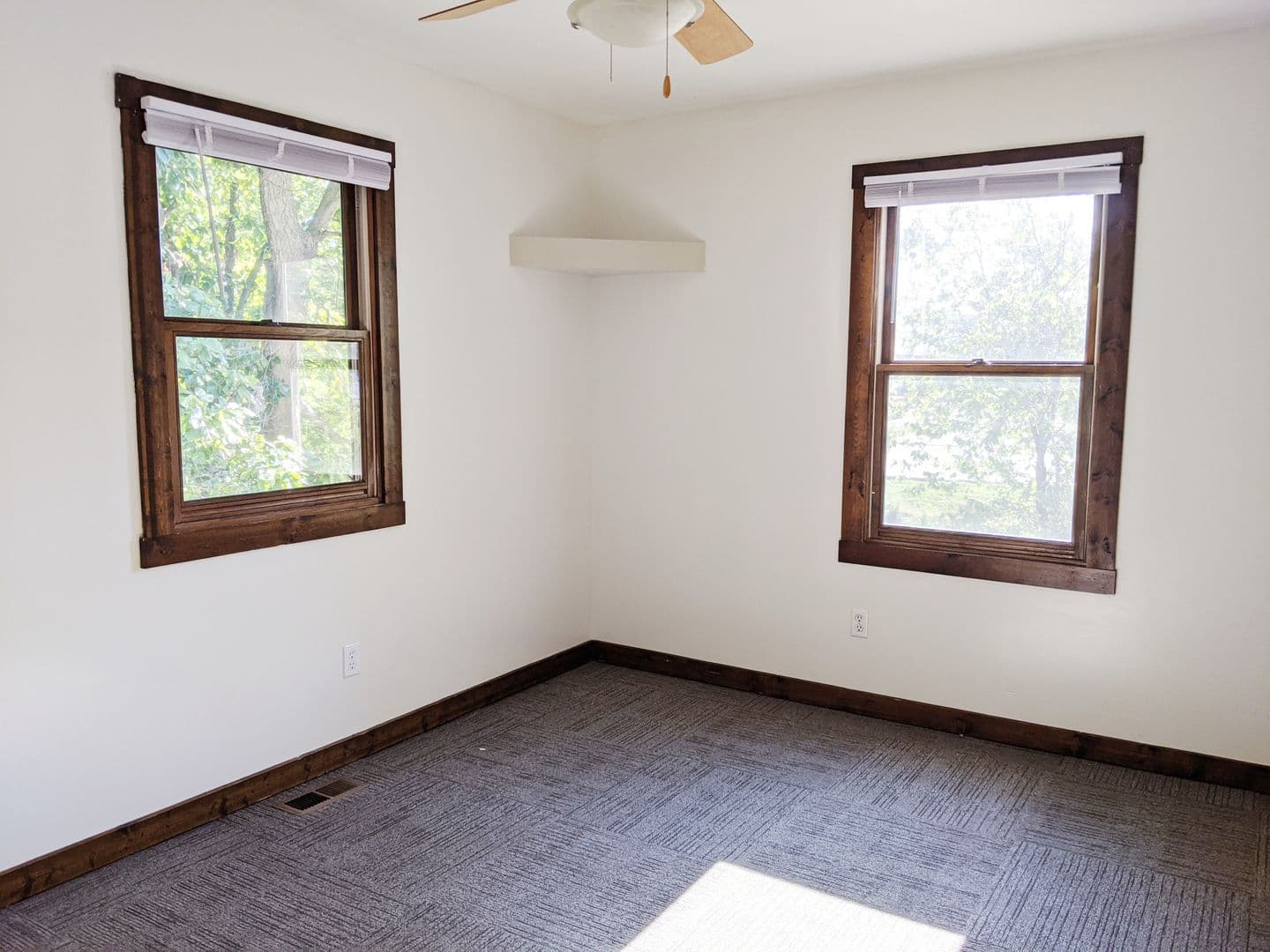Bloomington Apartment: 405 - 421 E 20th St